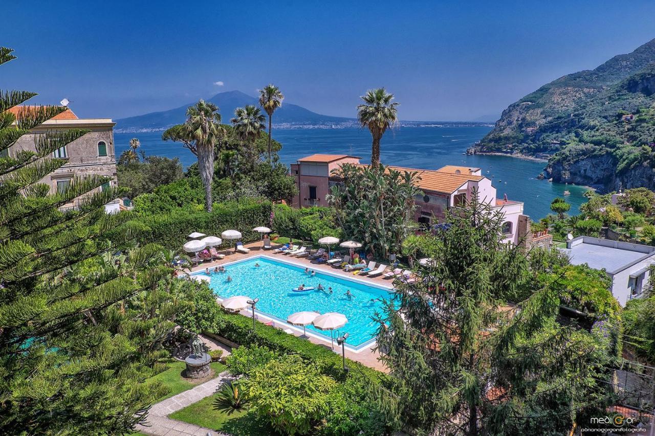Aequa Hotel Vico Equense Exterior photo