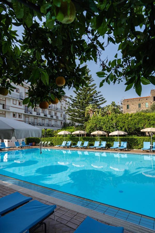 Aequa Hotel Vico Equense Exterior photo