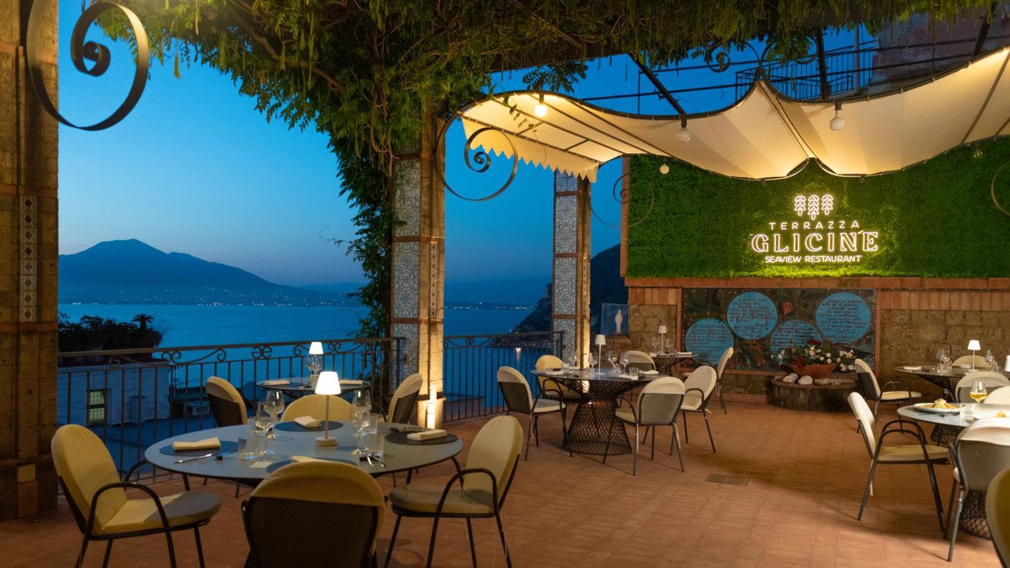 Aequa Hotel Vico Equense Exterior photo